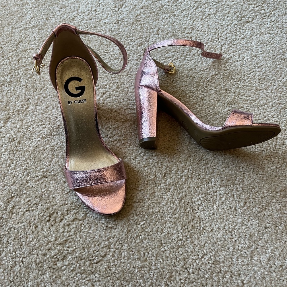 Metallic pink Guess heels size 6